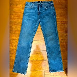 Men’s size 29/30 Hollister Slim straight jeans, medium wash.